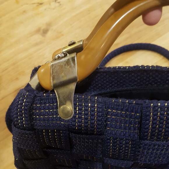 Made in Italy Weave Handbag - Picture 3 of 6